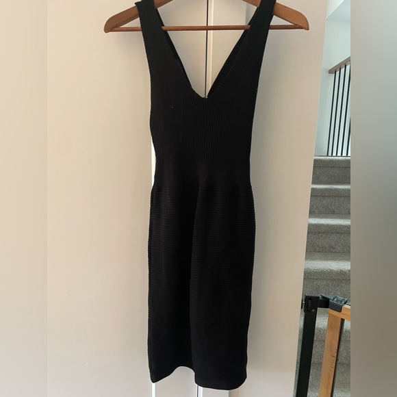 Versatile Black Ribbed Dress - Picture 3 of 3